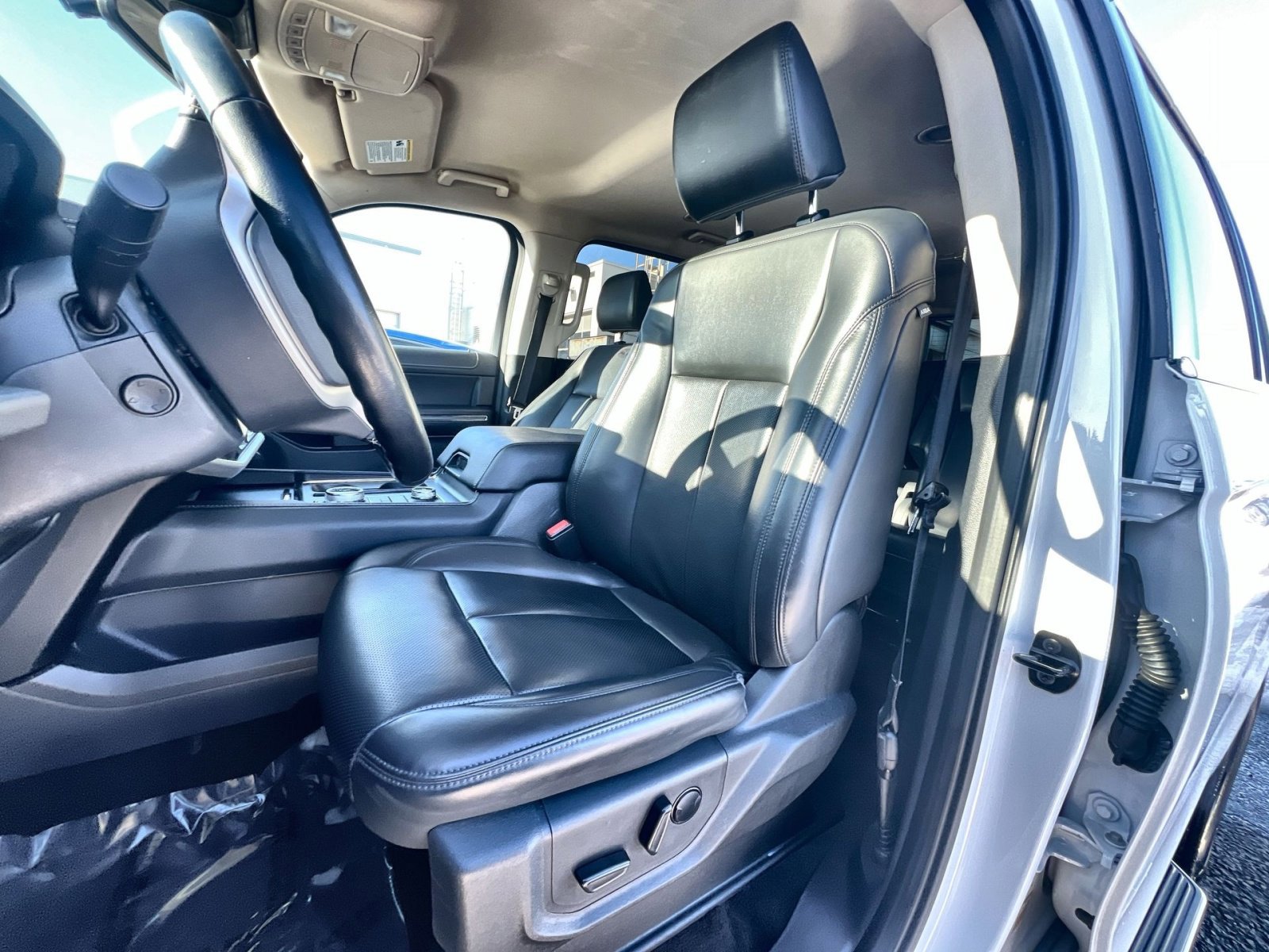 Certified 2023 Ford Expedition XLT image 13