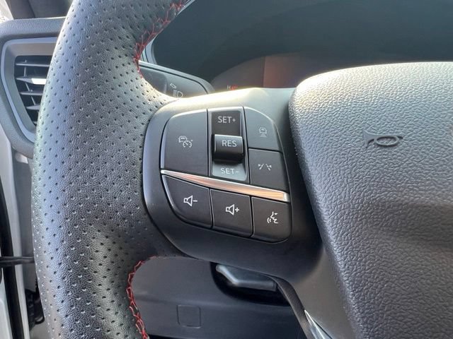 Certified 2024 Ford Escape ST-Line w/ Tech Pack #1 AWD/4WD image 9