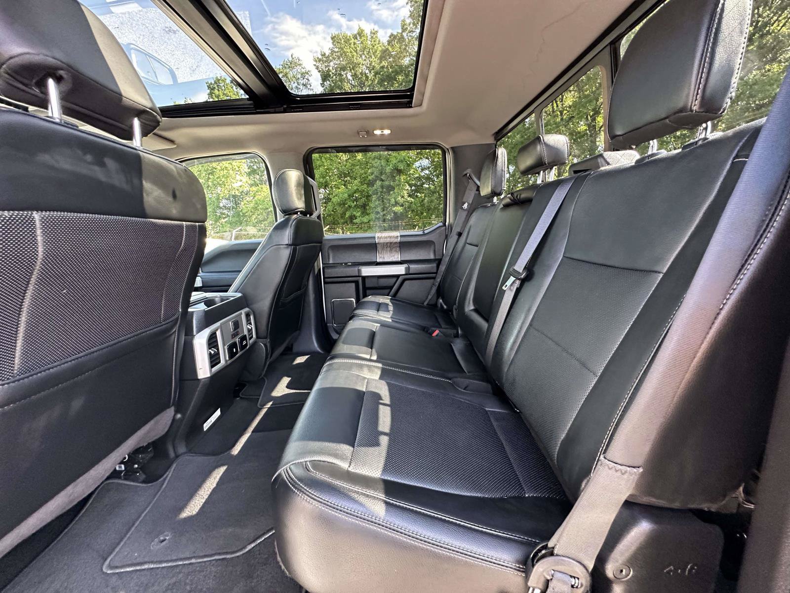 Certified 2019 Ford F350 Lariat w/ Lariat Ultimate Package AWD/4WD image 28