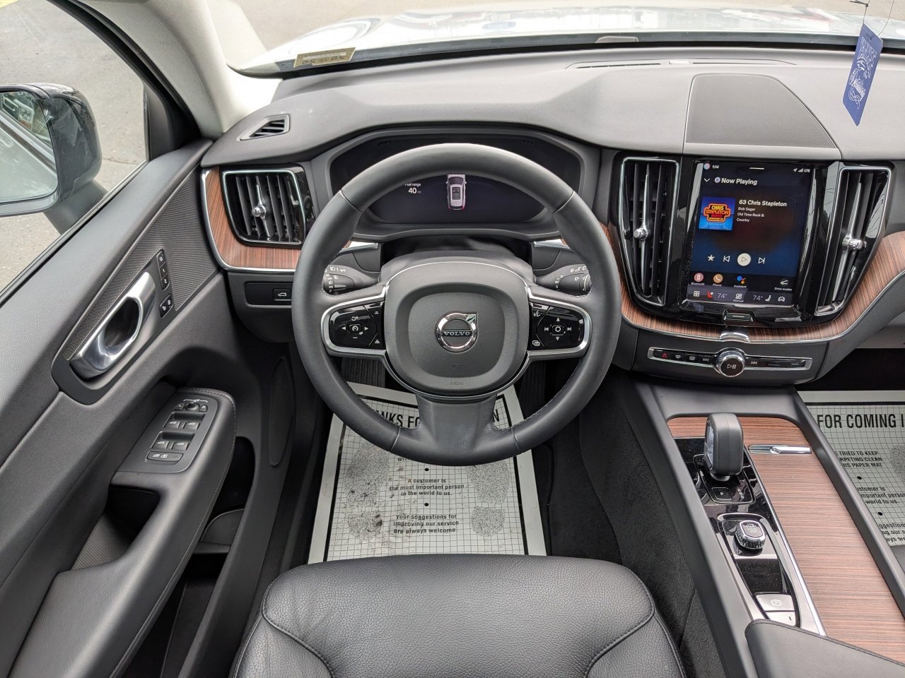 Used 2024 Volvo XC60 B5 Plus image 19