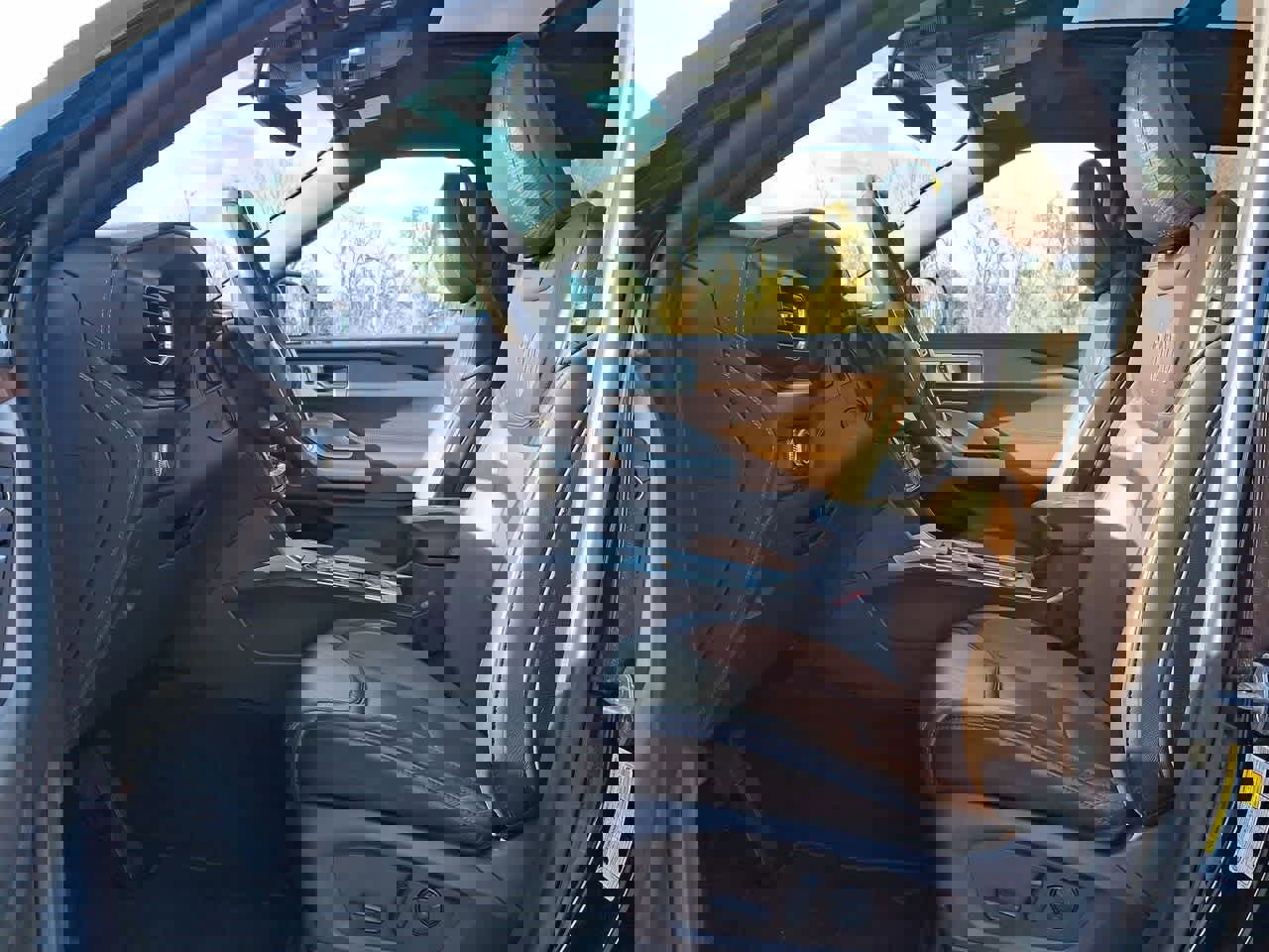 Certified 2021 Ford Explorer King Ranch w/ Premium Technology Package image 17