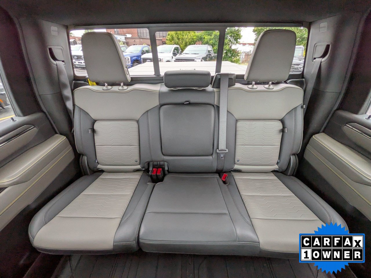 Used 2024 Chevrolet Silverado 2500 ZR2 w/ Technology Package AWD/4WD image 16