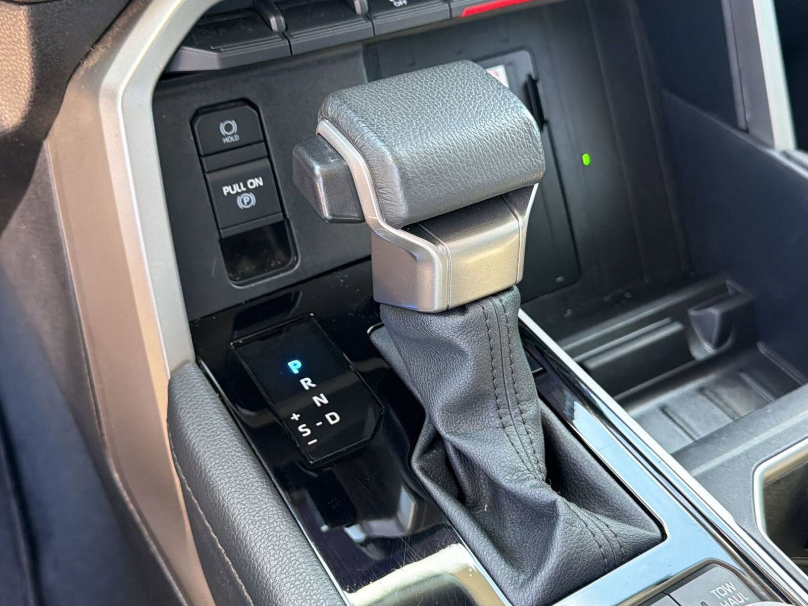 Used 2024 Toyota Tundra Limited w/ Power Package image 17