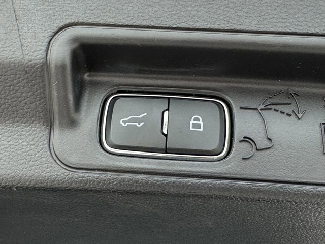 Certified 2025 Ford Explorer ST-Line image 36