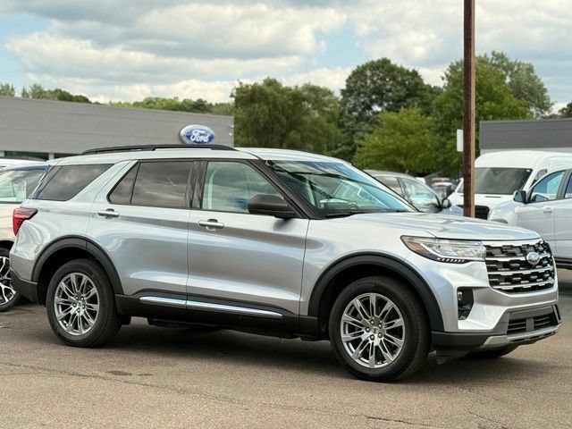 Certified 2025 Ford Explorer Active w/ Active Comfort Package AWD/4WD image 30