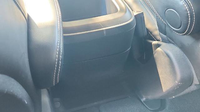 Used 2025 Chrysler Pacifica Select image 27