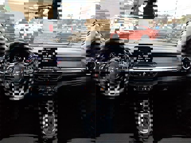 Used 2023 Kia Forte LXS image 13