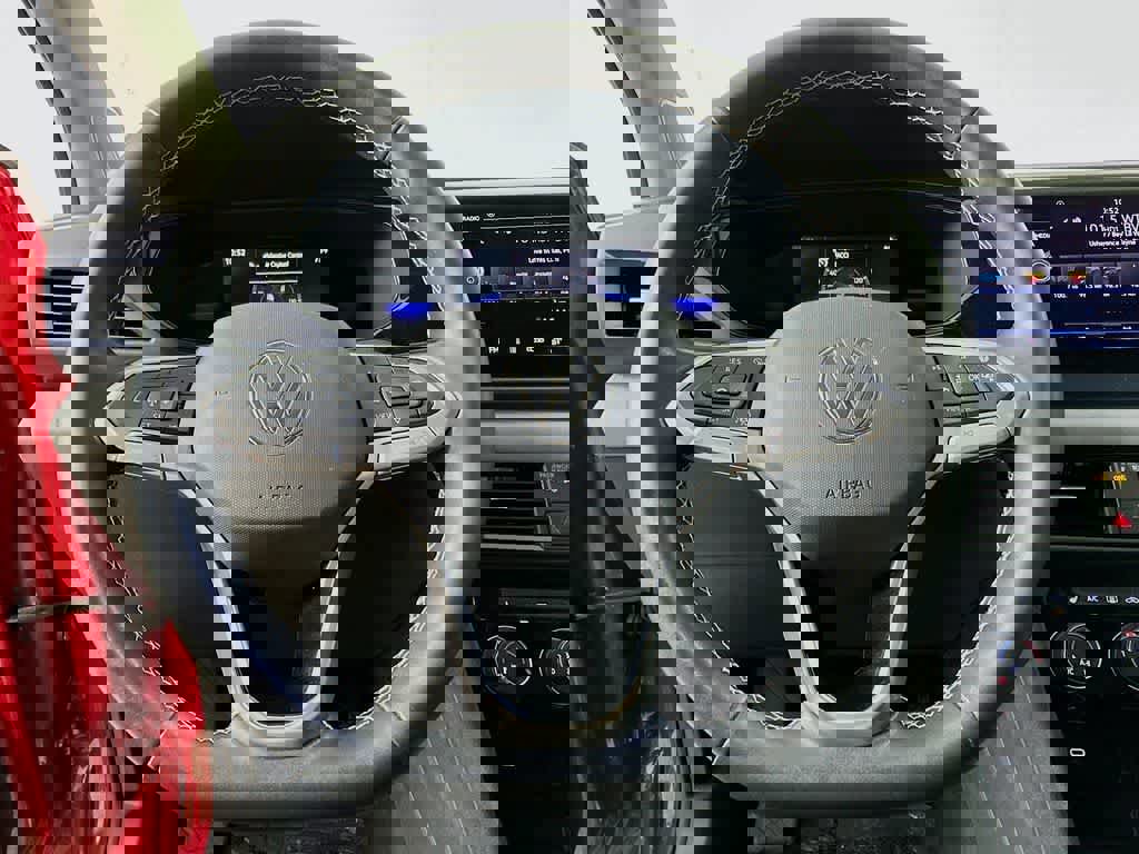 Used 2023 Volkswagen Taos SE w/ Panoramic Sunroof Package image 19