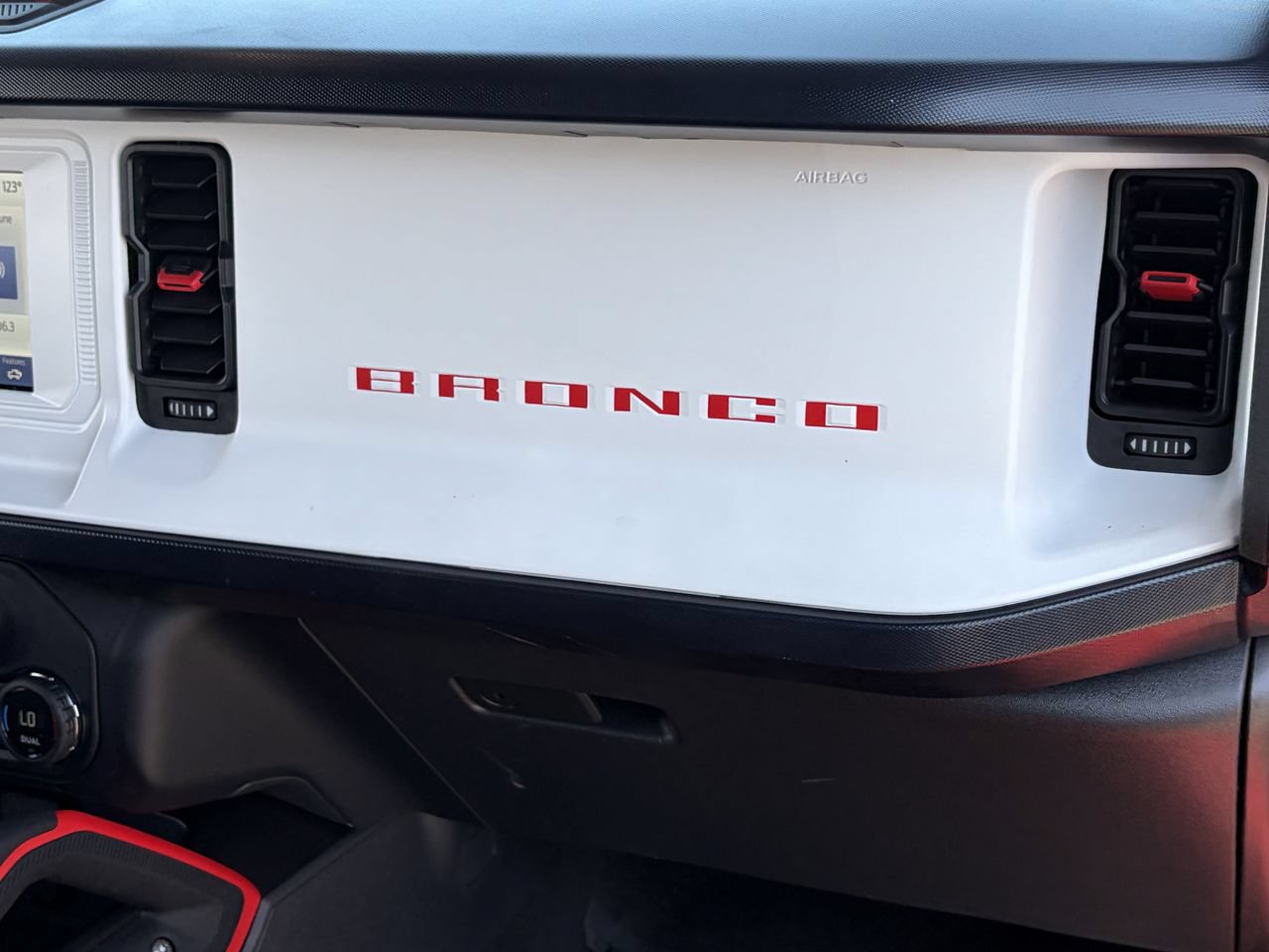 Certified 2023 Ford Bronco Heritage Edition AWD/4WD image 16