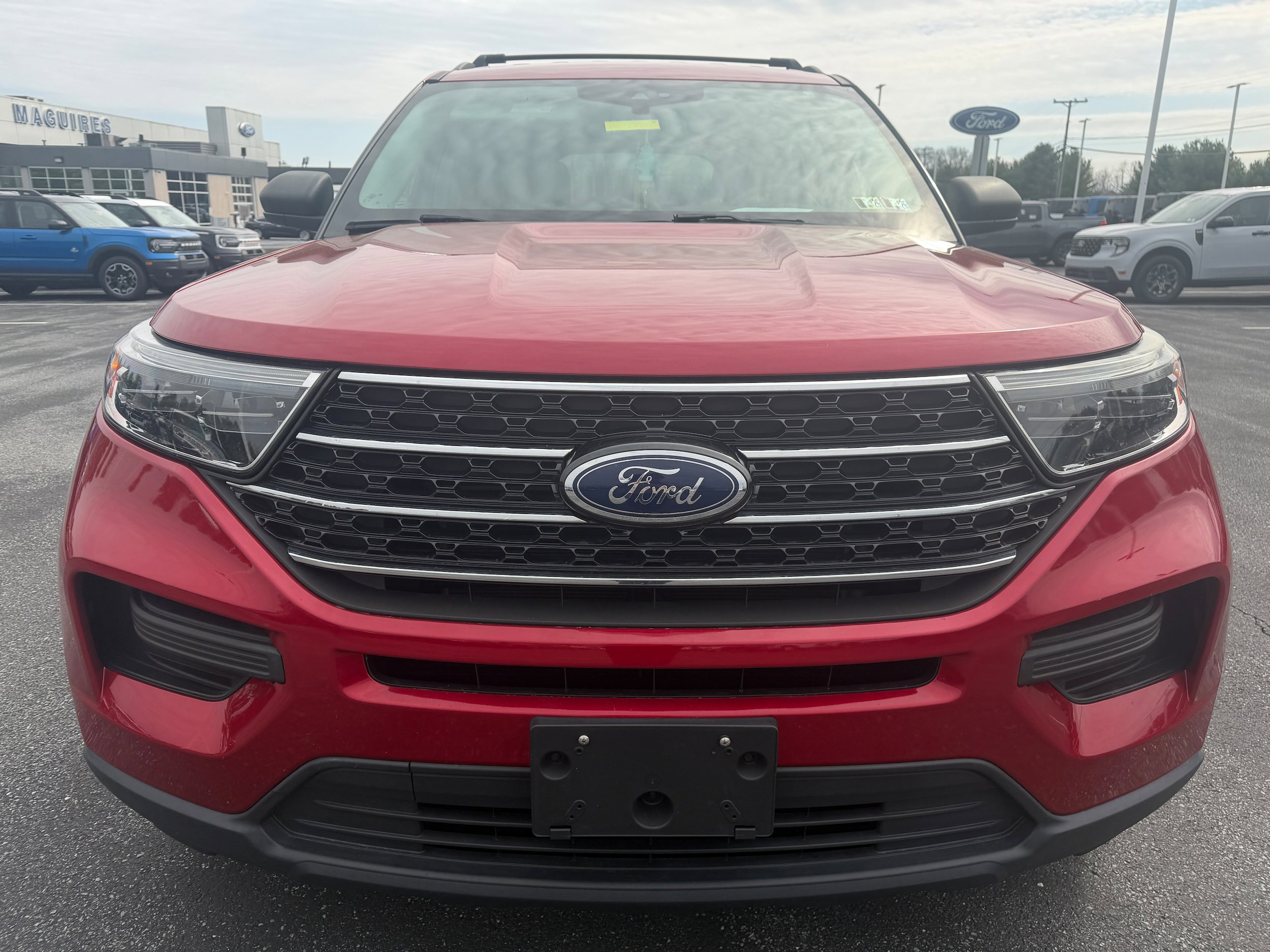 Certified 2020 Ford Explorer XLT w/ Comfort Package AWD/4WD image 6