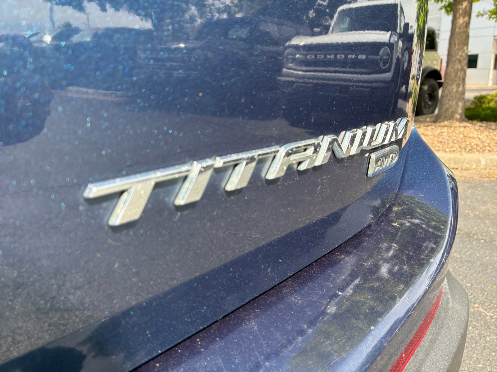 Certified 2017 Ford Edge Titanium w/ Equipment Group 302A AWD/4WD image 24
