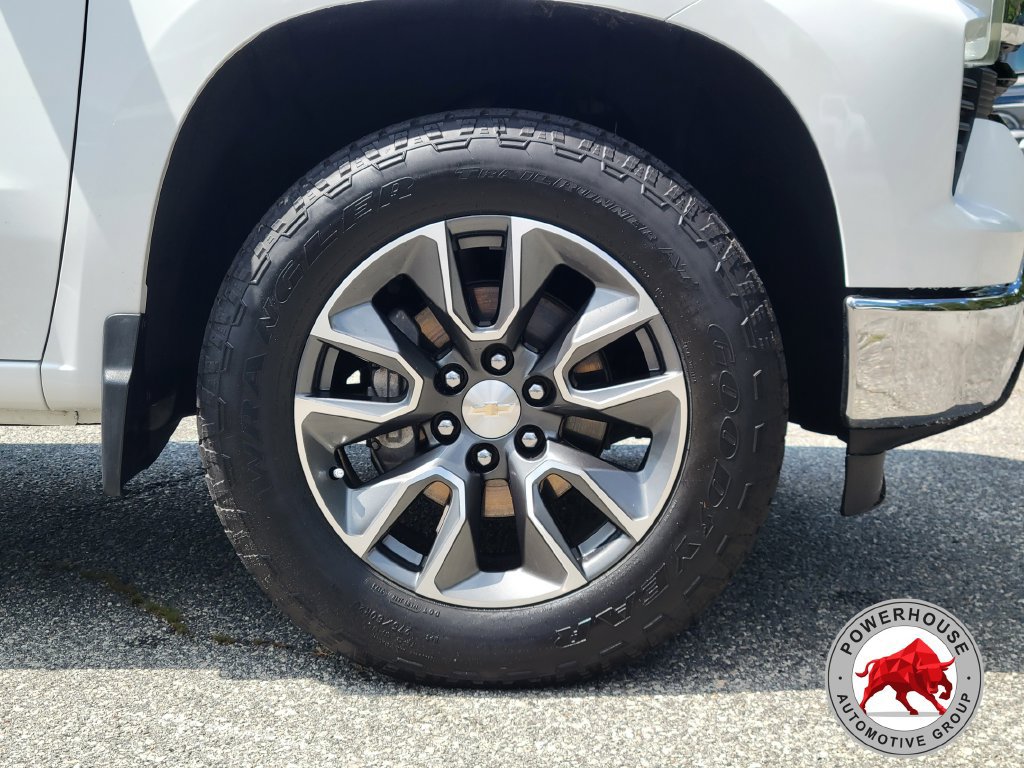 Used 2023 Chevrolet Silverado 1500 LT AWD/4WD image 12