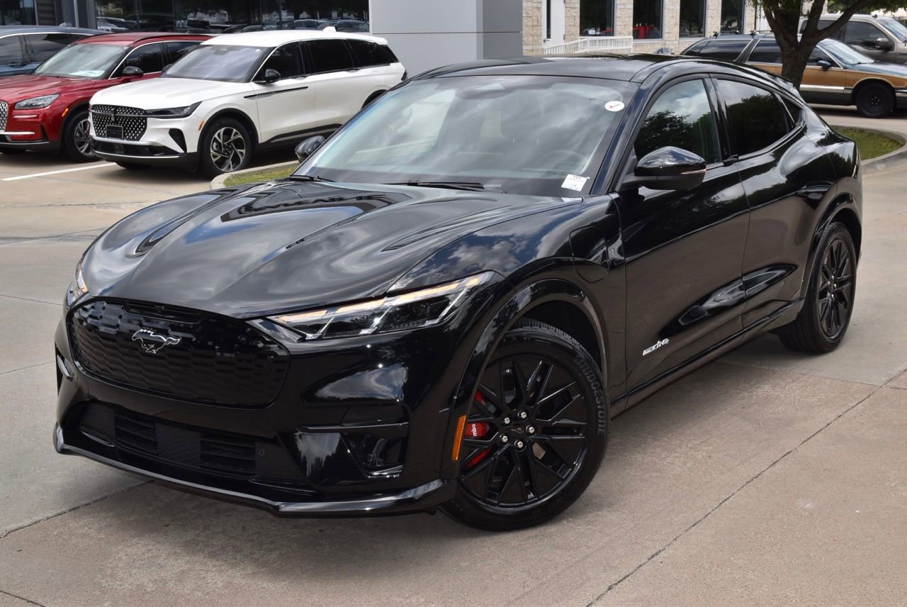 Certified 2025 Ford Mustang Mach-E Premium w/ Sport Appearance Package AWD/4WD image 39