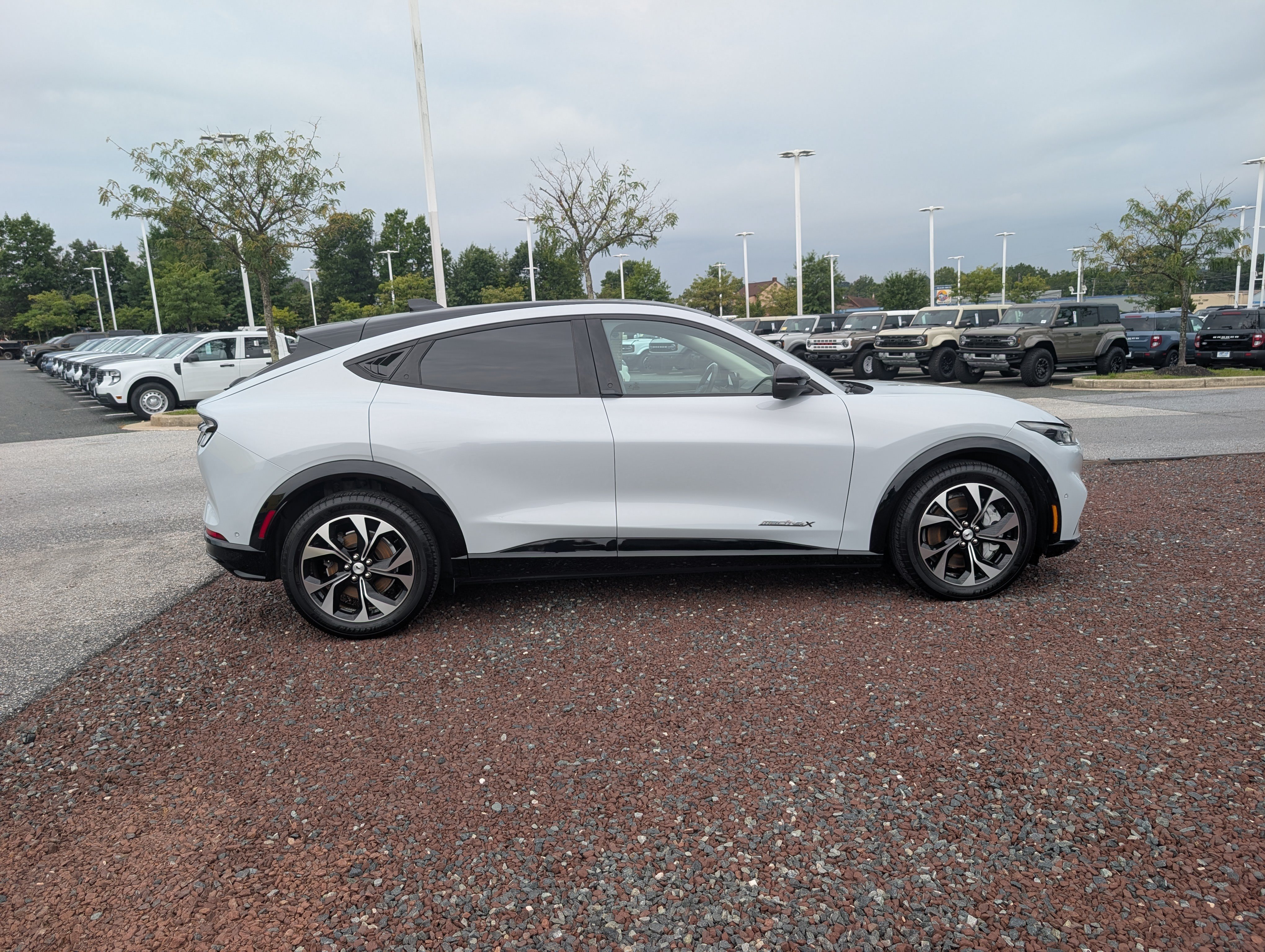 Certified 2023 Ford Mustang Mach-E Premium AWD/4WD image 2
