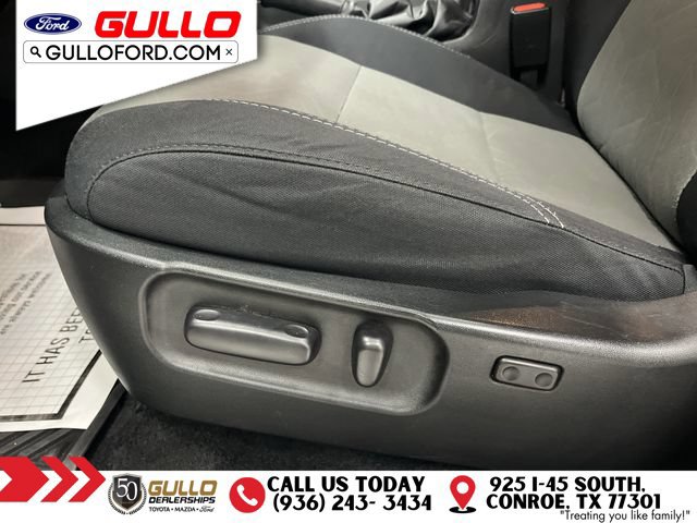 Used 2022 Toyota Tacoma TRD Off-Road w/ Technology Package AWD/4WD image 21
