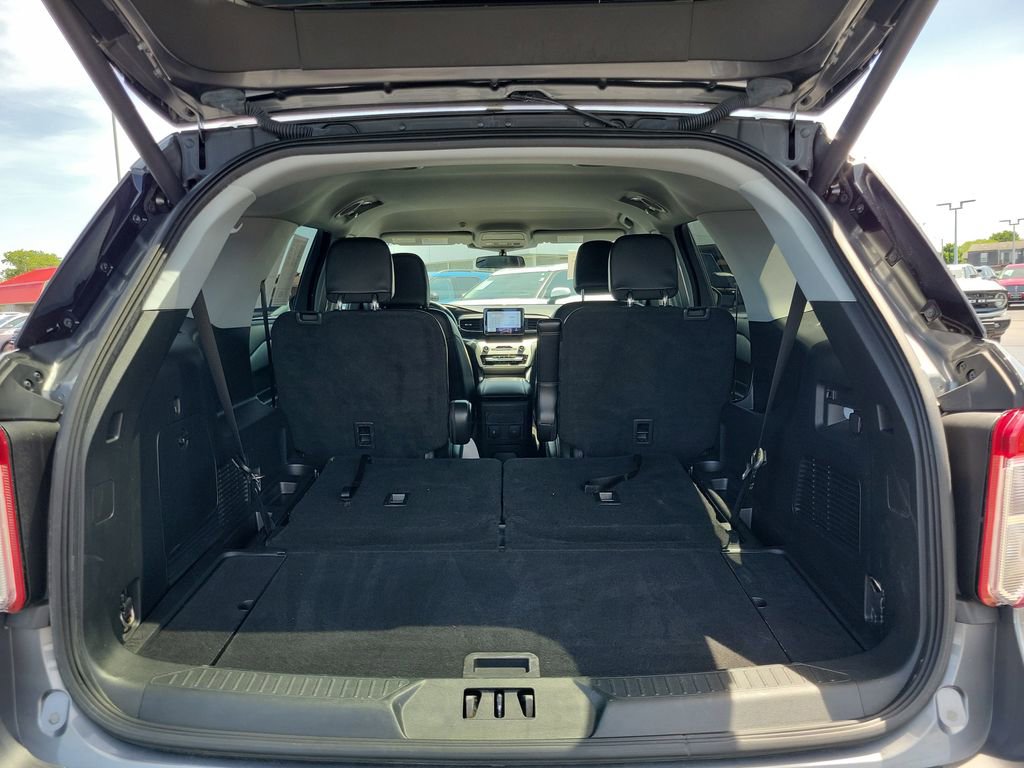 Certified 2022 Ford Explorer XLT w/ Equipment Group 202A AWD/4WD image 10