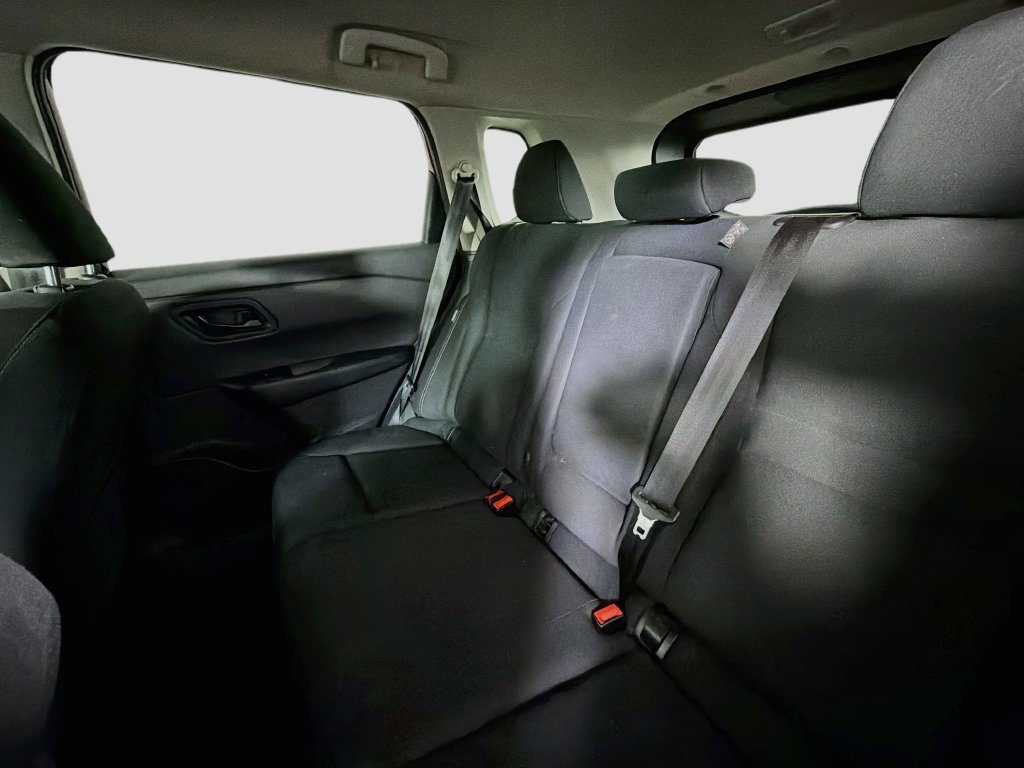 Used 2025 Nissan Rogue S FWD image 21