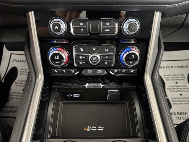 Used 2024 GMC Yukon XL Denali w/ Advanced Technology Package AWD/4WD image 17