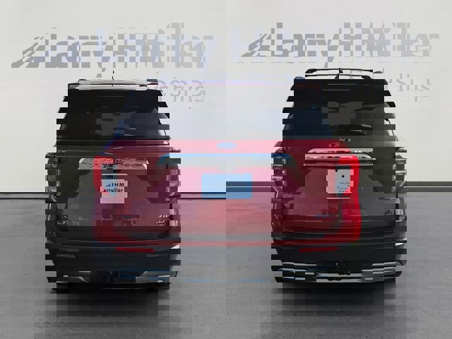 Certified 2021 Ford Explorer XLT w/ Equipment Group 202A image 4