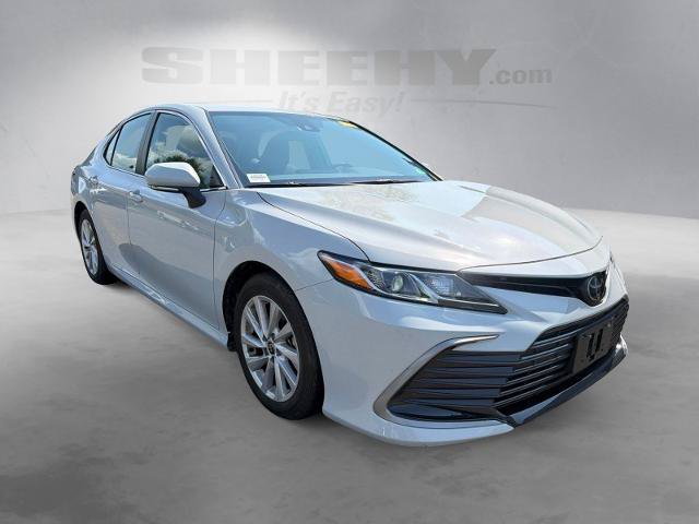 Used 2022 Toyota Camry LE FWD image 2
