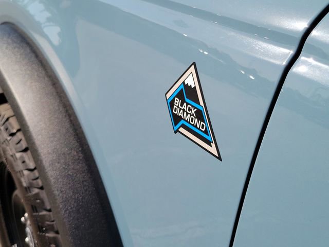 Certified 2023 Ford Bronco Black Diamond image 29