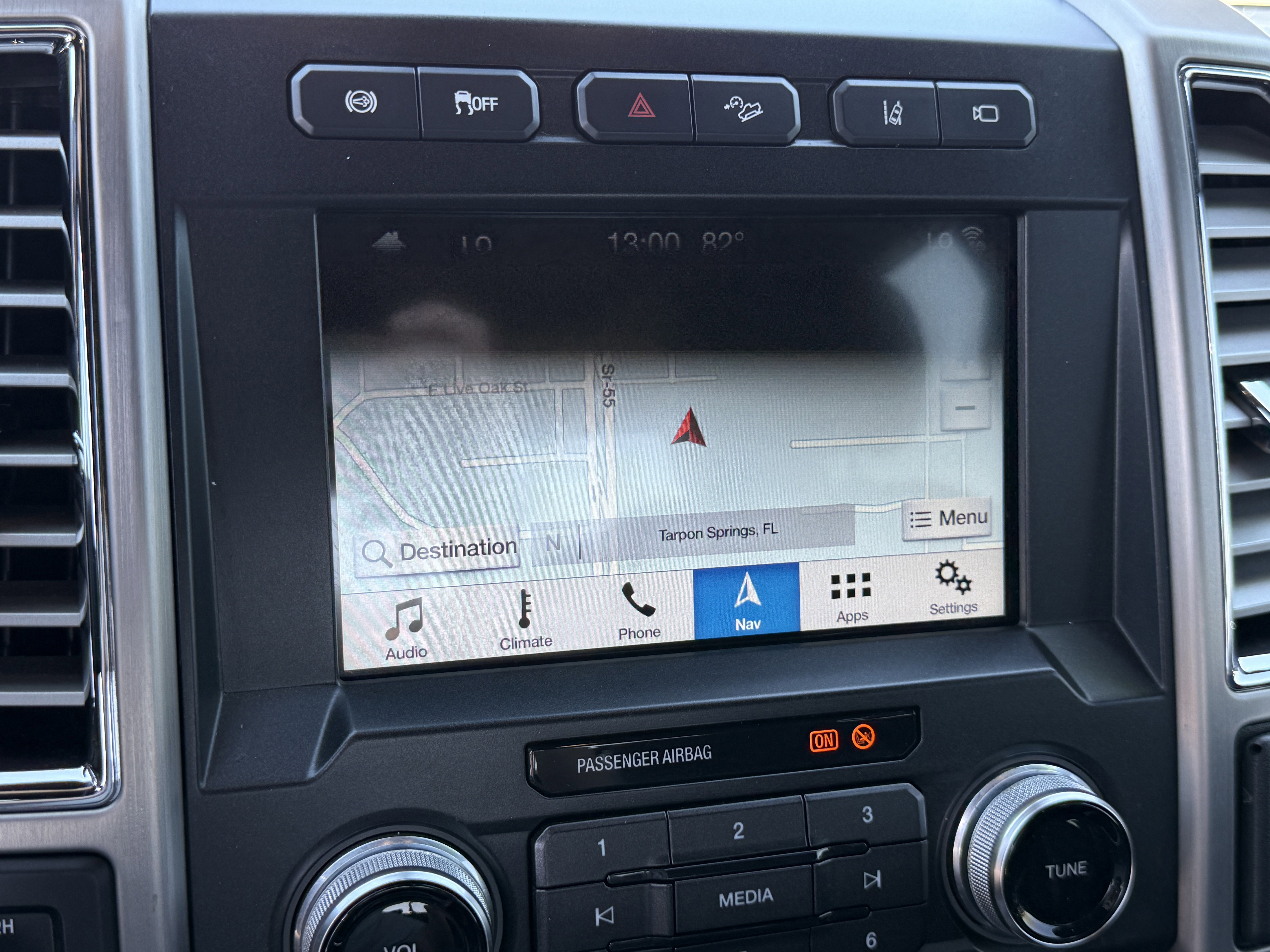 Certified 2018 Ford F450 Platinum w/ Platinum Ultimate Package image 19