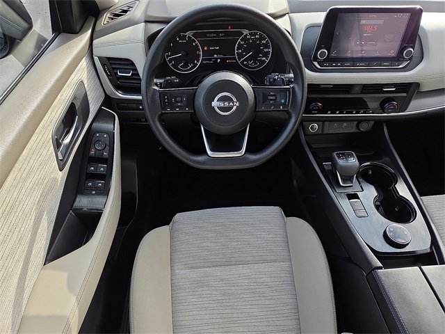 Used 2023 Nissan Rogue SV image 12