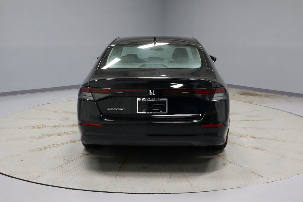 Used 2025 Honda Accord LX image 9