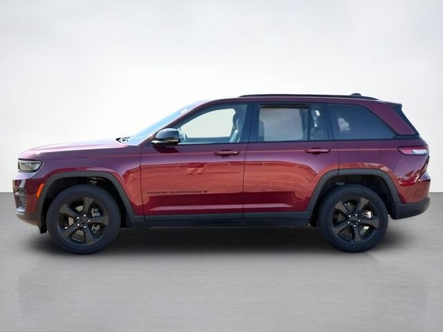 Used 2023 Jeep Grand Cherokee Altitude AWD/4WD image 6