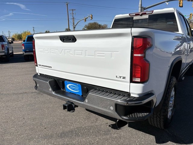 Used 2024 Chevrolet Silverado 3500 LTZ w/ LTZ Convenience Package image 12