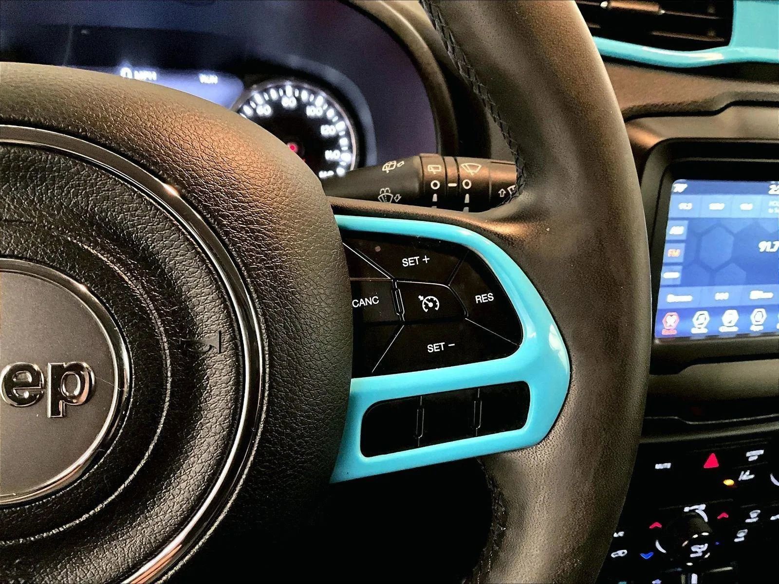 Used 2021 Jeep Renegade Latitude FWD image 18