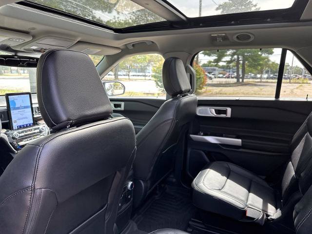 Certified 2023 Ford Explorer Limited w/ Limited Technology Package AWD/4WD image 6