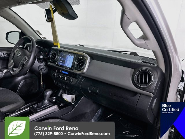 Used 2021 Toyota Tacoma SR5 AWD/4WD image 30