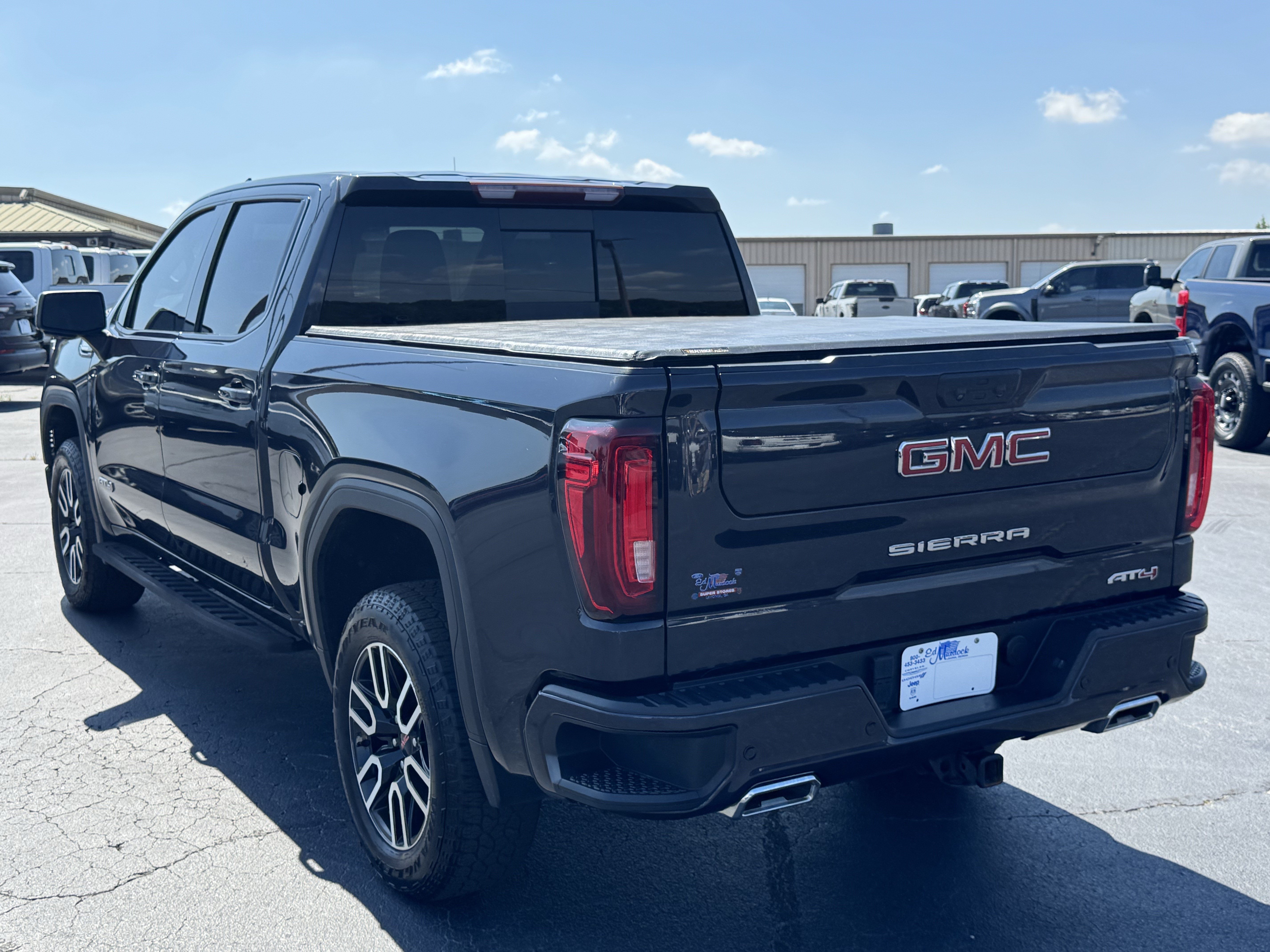 Used 2023 GMC Sierra 1500 AT4 w/ AT4 Premium Package AWD/4WD image 7
