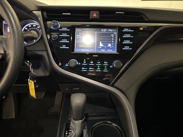 Used 2020 Toyota Camry LE FWD image 19
