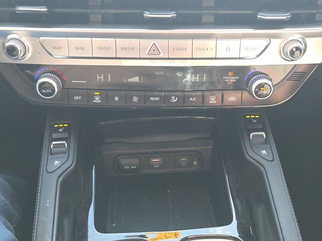 Used 2023 Kia Telluride EX w/ EX Captain's Chair Package image 35