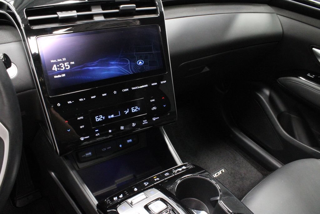 Used 2024 Hyundai Tucson Limited AWD/4WD image 30