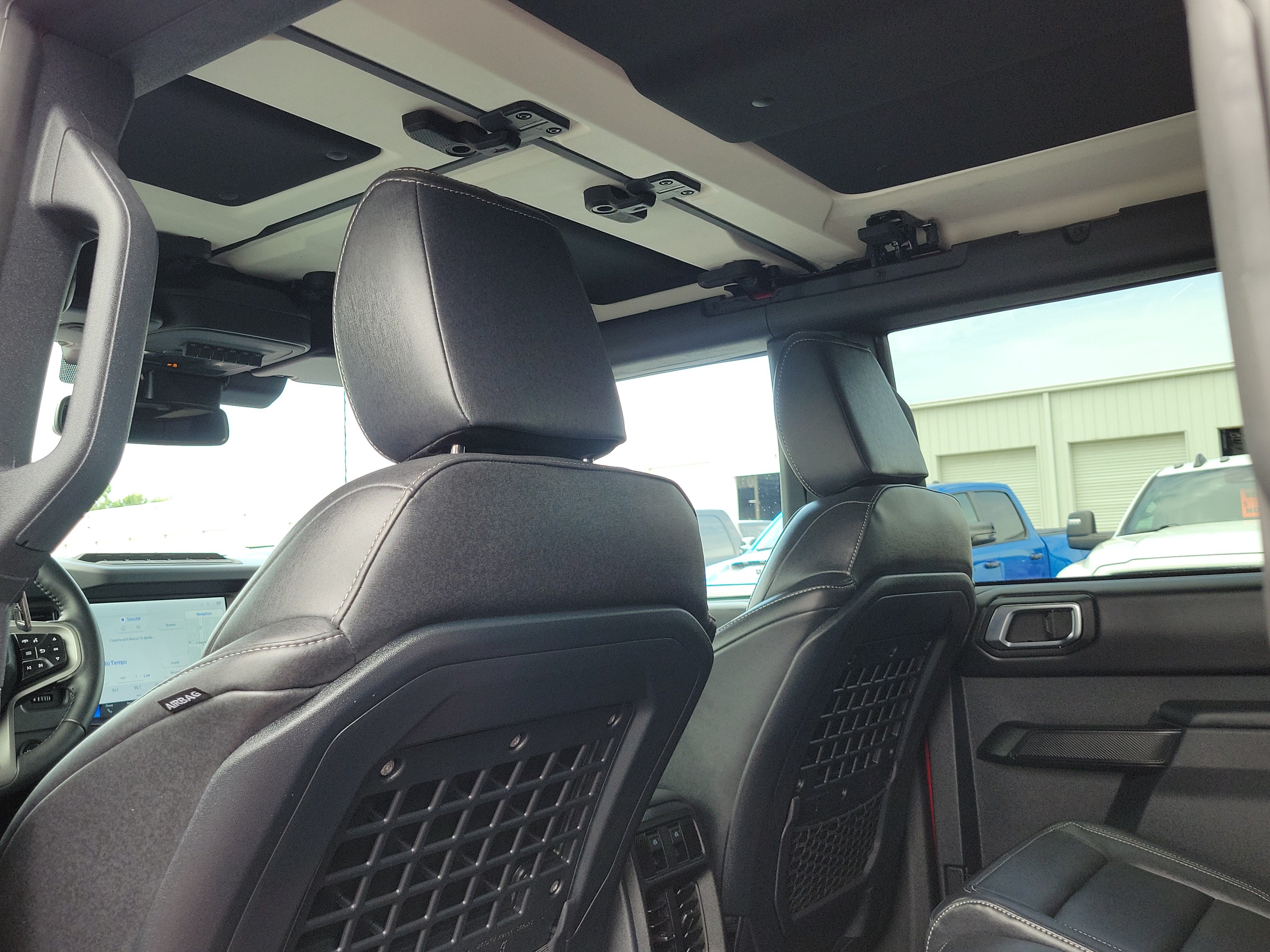 Certified 2025 Ford Bronco Badlands AWD/4WD image 11