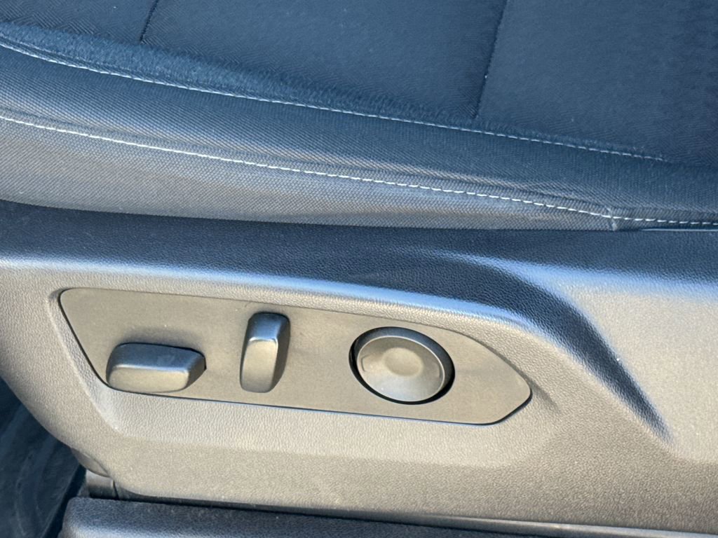 Used 2023 Chevrolet Silverado 1500 RST image 25