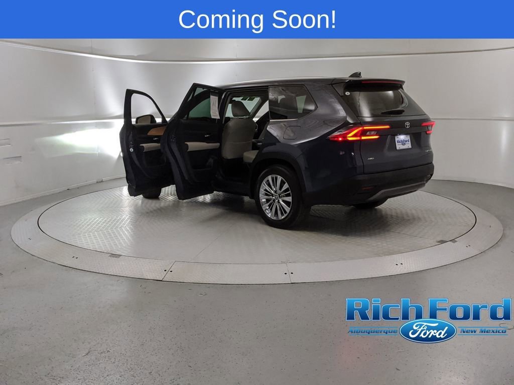 Used 2024 Toyota Grand Highlander Platinum image 29