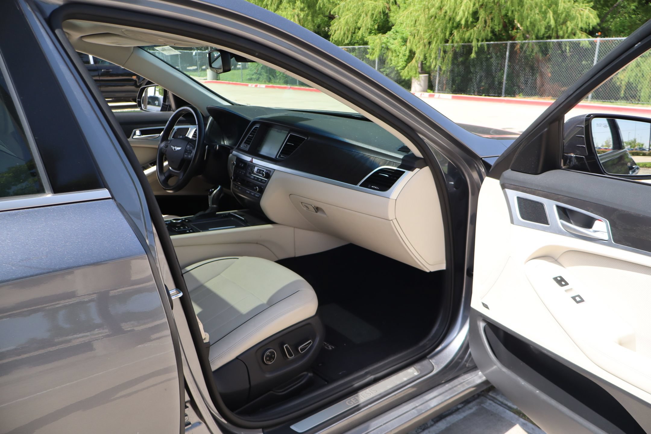 Used 2017 Genesis G80 3.8 w/ Option Group 03 RWD image 29