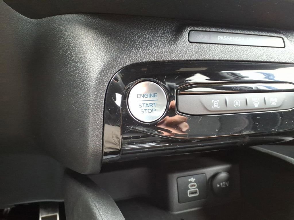 Certified 2024 Ford Escape ST-Line w/ Tech Pack #1 image 24