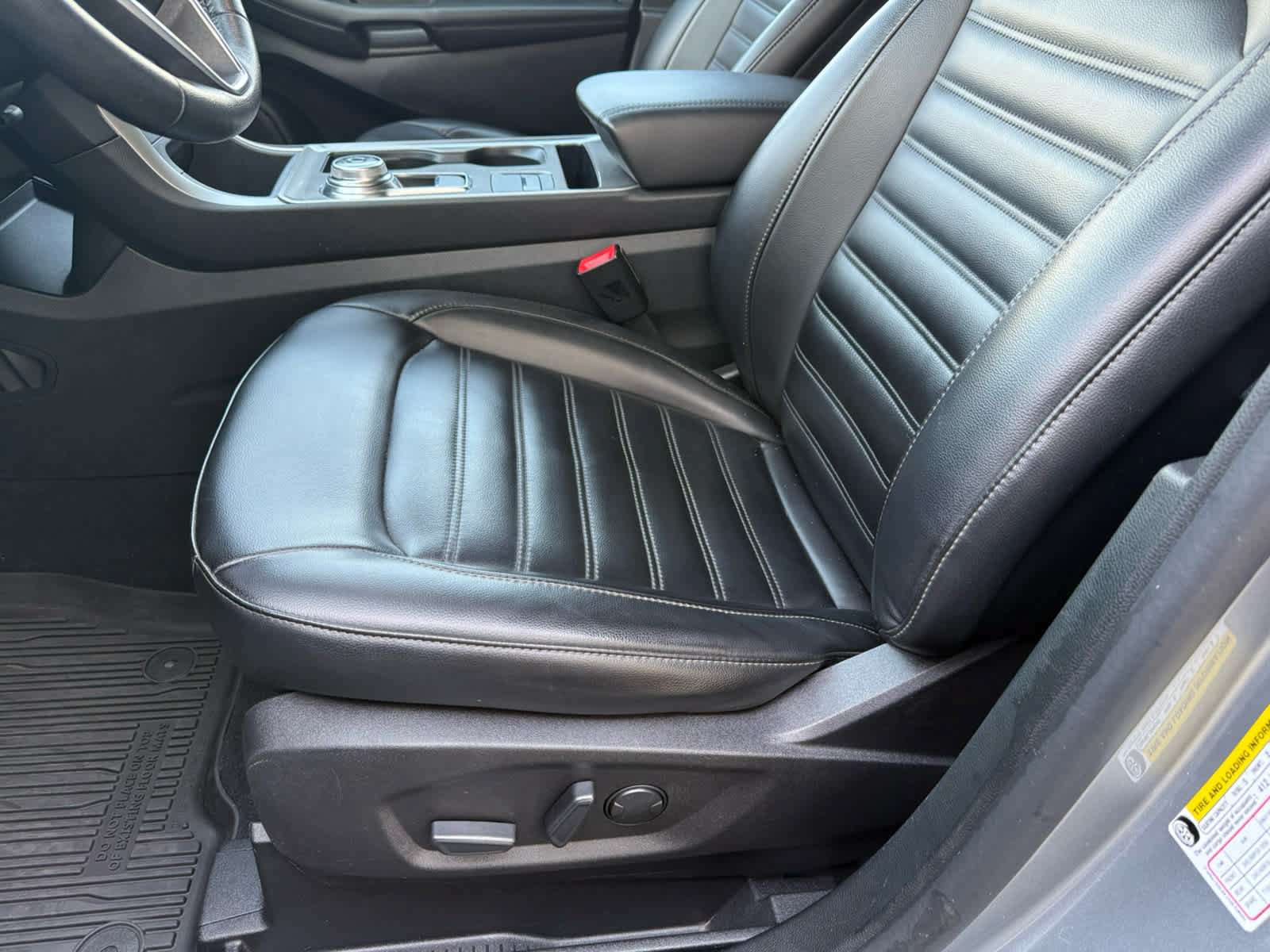 Certified 2023 Ford Edge SEL w/ Convenience Package AWD/4WD image 4