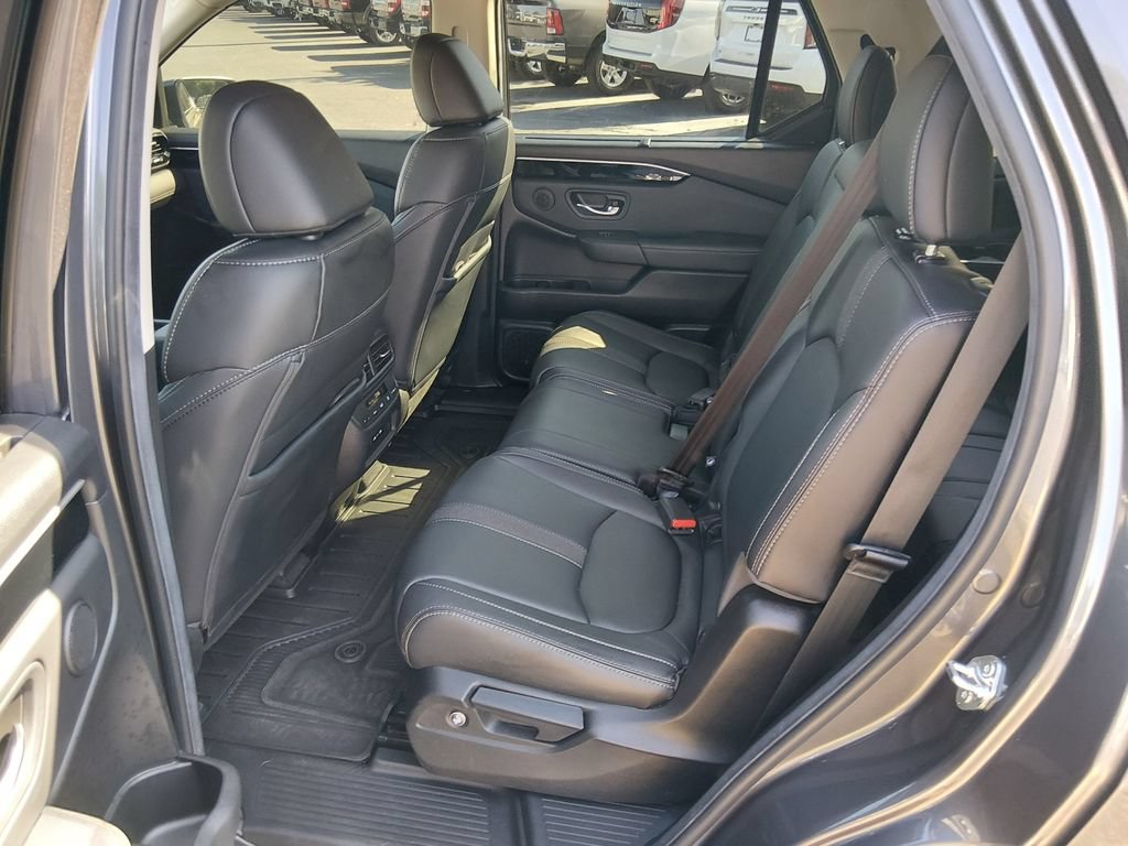 Used 2025 Honda Pilot EX-L image 14