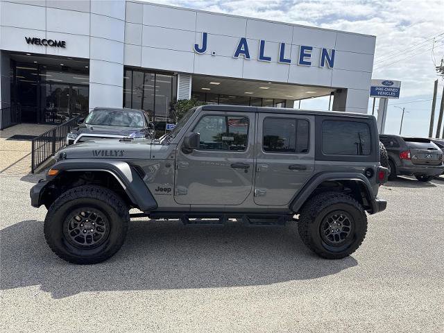 Used 2023 Jeep Wrangler Willys image 2