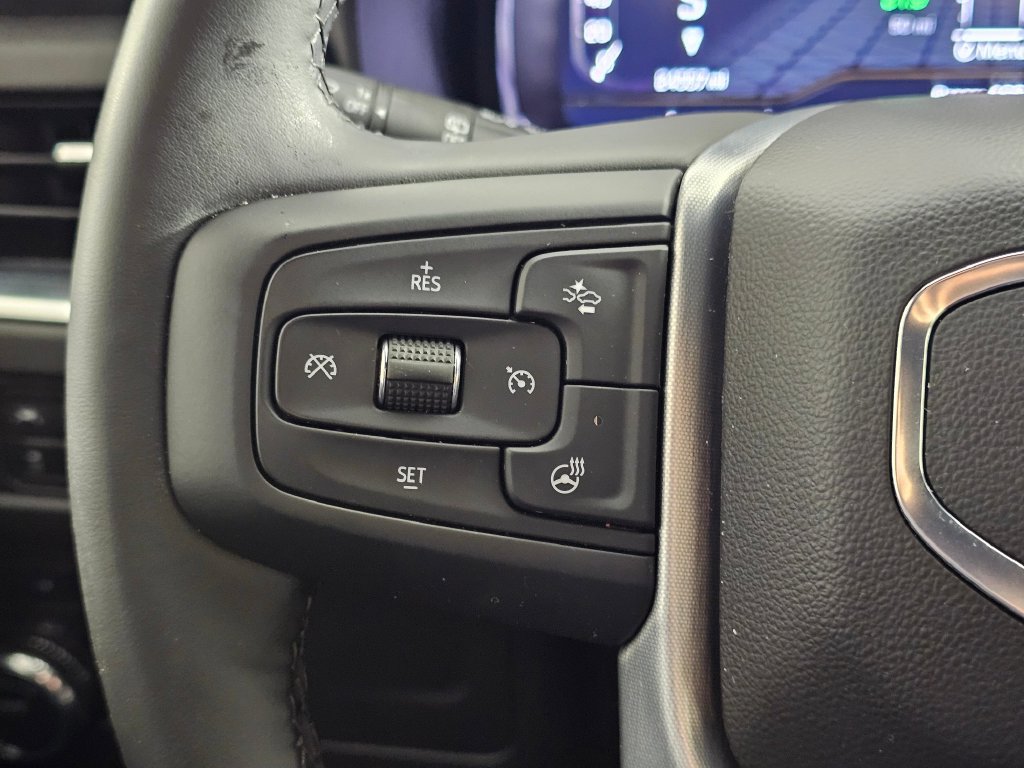 Used 2024 GMC Yukon XL SLT w/ SLT Luxury Package AWD/4WD image 30
