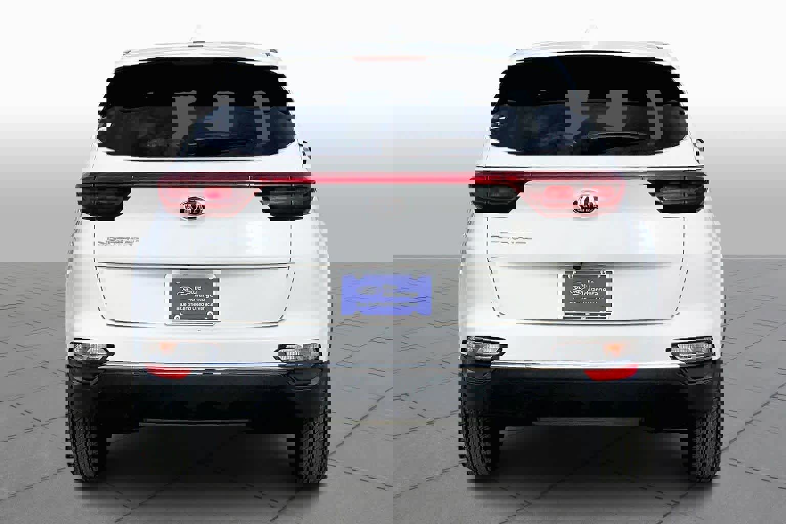 Used 2021 Kia Sportage LX image 2