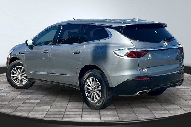 Used 2024 Buick Enclave Premium FWD image 2