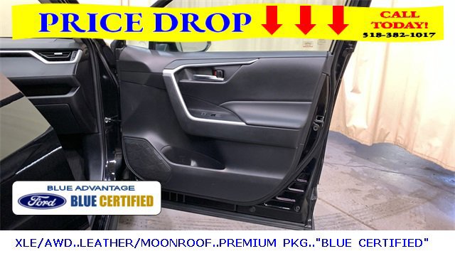 Used 2022 Toyota RAV4 XLE Premium image 13