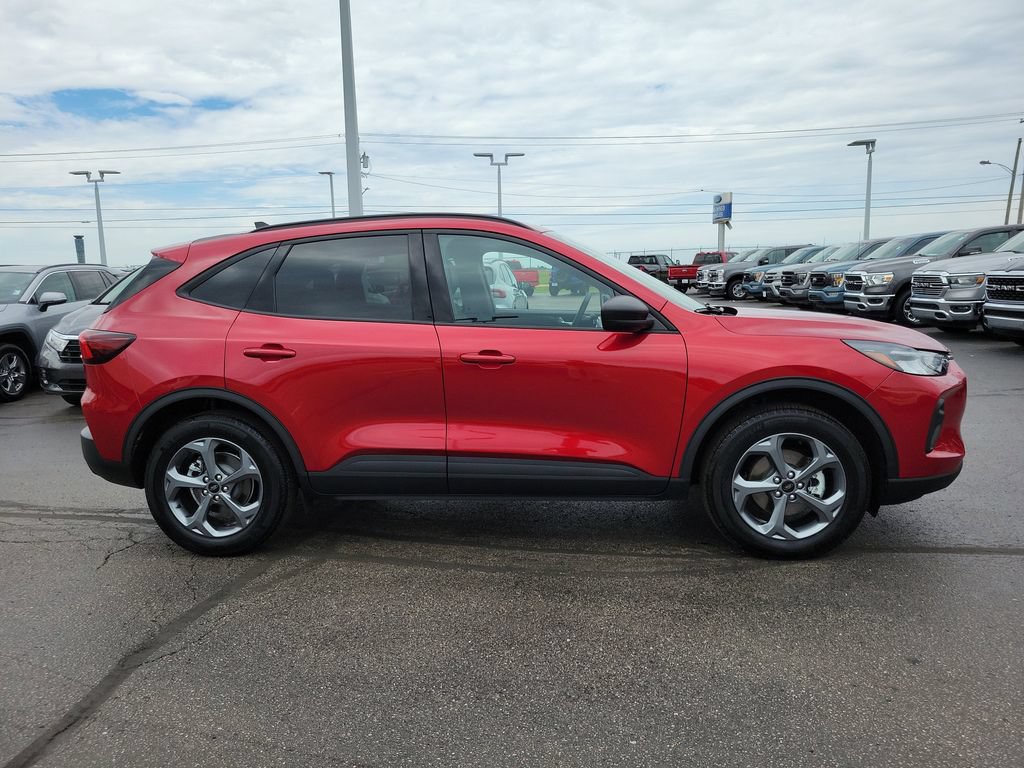 Certified 2025 Ford Escape ST-Line w/ Cold Weather Package AWD/4WD image 2